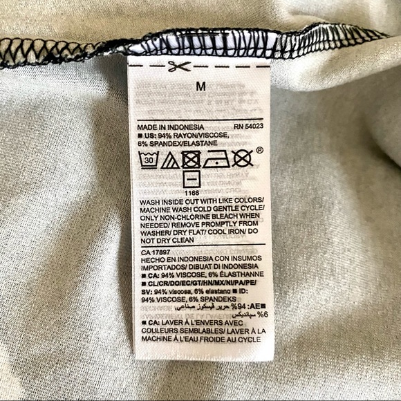 [ Sold ] Old Navy Floral Wrap Dress, Medium - Picture 7 of 8